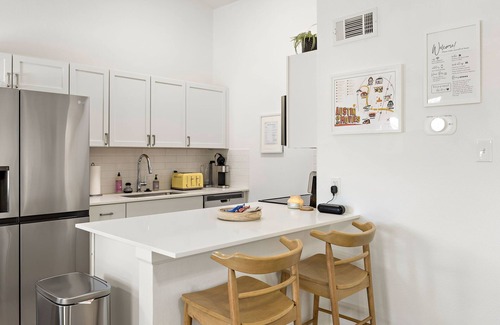 Old West Austin Condo | Modern Comfort in Central Austin! Very close to UT