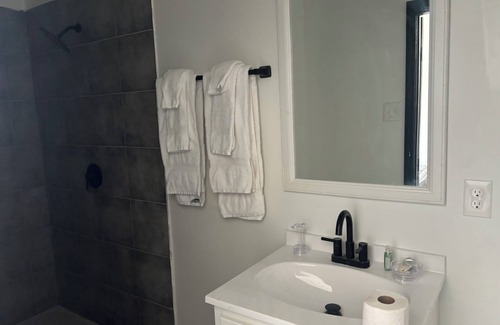 Jackson House | Modern Comfort in Jackson,TN LANA area