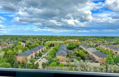 Oakville Condo | Modern Comfort in Oakville