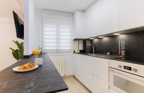 La Magdalena Apartment | Modern Comfort in the Heart of Zaragoza