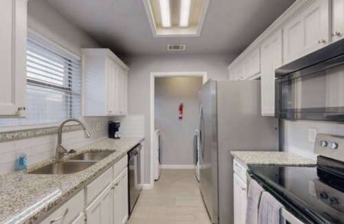 Euless House | Modern Comfort Lux Stay | Near DFW Airport