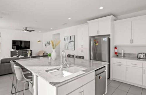 Madera House | Modern Comfort: Madera Edition