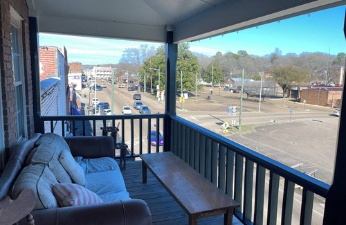 Water Valley Apartment | Modern Comfort Meets Historic Charm in Downtown Water Valley – Suite 30