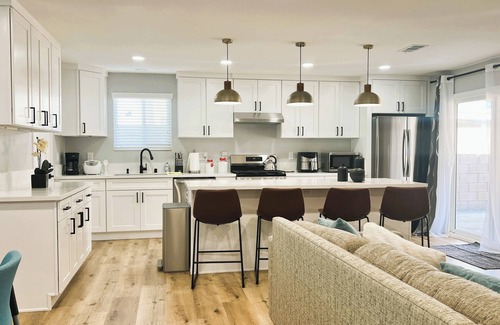 Southwest Anaheim House | Modern Comfort near Disneyland