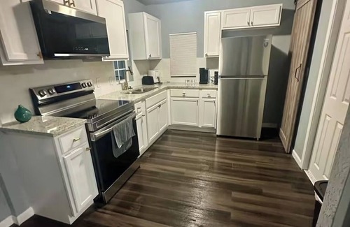 Lawton House | Modern comfort near fort sill