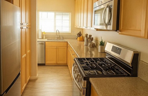 Studio City House | Modern Comfort near Universal