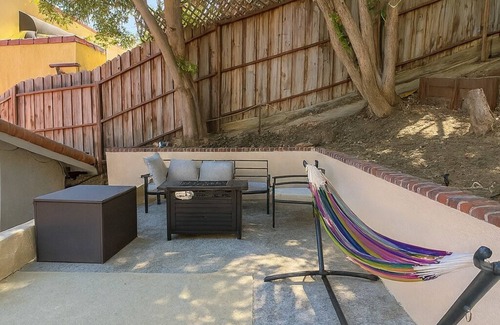 Studio City House | Modern Comfort near Universal