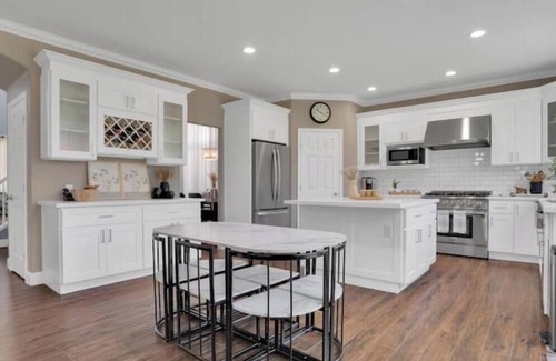 Spanos Park House | Modern Comfort: Oak Shores Edition