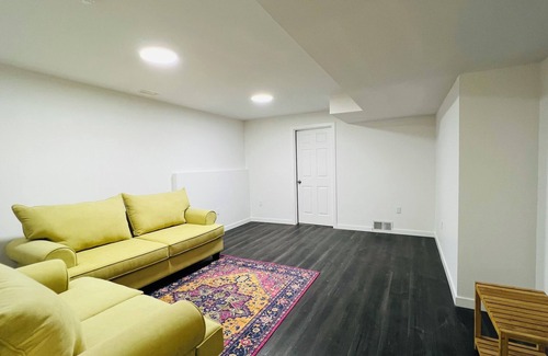 New Brighton House | Modern comfort: Peaceful, get together for family and friends