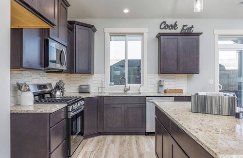 Hermiston House | Modern Comfort