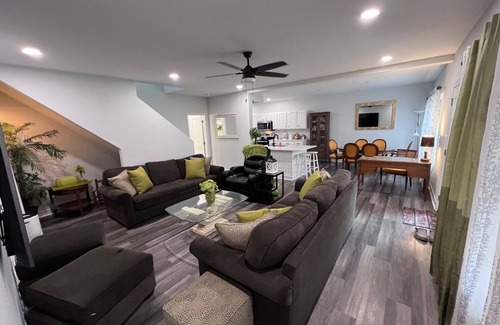 Lewisville Apartment | Modern, Comfortable and Cozy Large Apartment