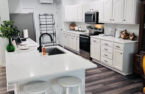 Lewisville Apartment | Modern, Comfortable and Cozy Large Apartment
