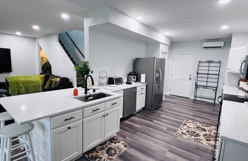 Lewisville Apartment | Modern, Comfortable and Cozy Large Apartment