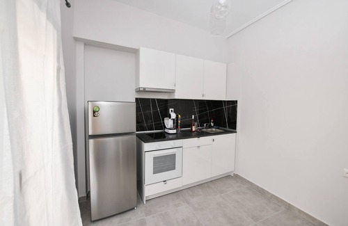 Larissa Apartment | Modern, comfortable apartment, in the heart of the city