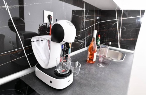 Larissa Apartment | Modern, comfortable apartment, in the heart of the city