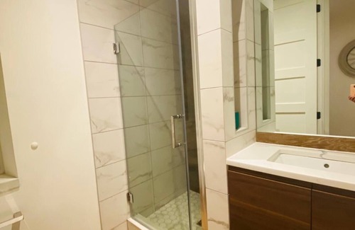 Sheepshead Bay Apartment | Modern comfortable room with its own bathroom