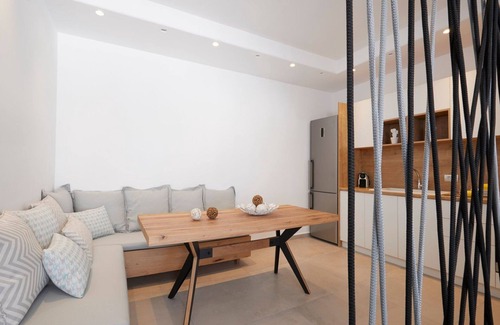 Exo Gialos Villa | Modern & Comfortable Santorini Villa | 3 Bedrooms | Villa Aqua | Private Pool &.