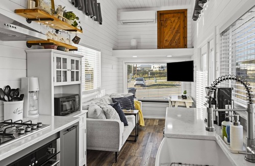 Wylie Apartment | Modern & comfortable tiny home