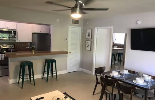 Coral Ridge Apartment | Modern & Comfy 1BD Parking | Near the Sea