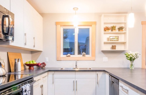 Golden House | Modern Comfy, Convenient New Build