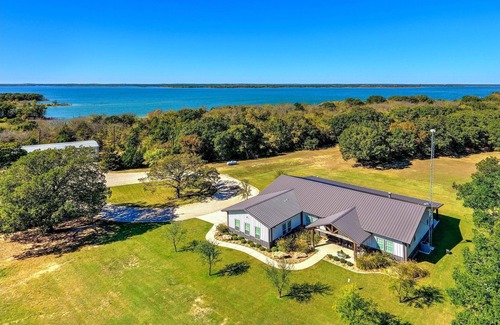 Pilot Point Other | Modern, Comfy & Stylish Farmhouse - Direct Lake Access/Fishing Pond/Wildlife
