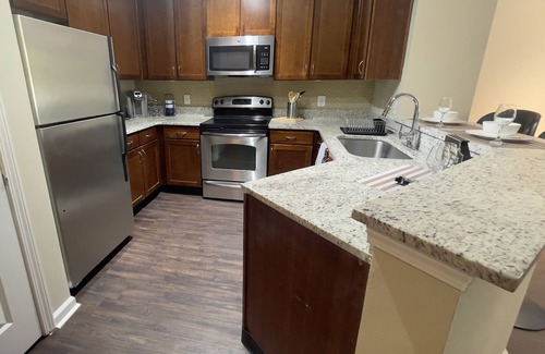 Dunwoody Condo | Modern Condo at Perimeter