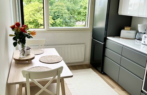Kotka Condo | Modern condo close to all the amenities- 5 min walk to the Marina