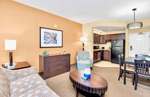 Florida Central Atlantic Coast Apartment | Modern Condo close to Disney with Arcade and BBQ Grill