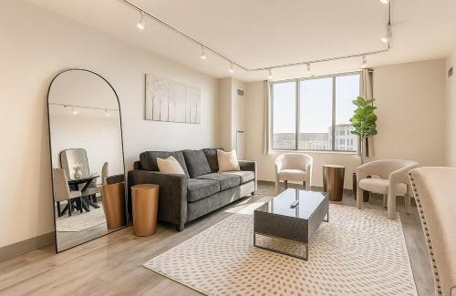 Downtown Hartford Apartment | Modern Condo DWNTN Hartord XL Center GYM