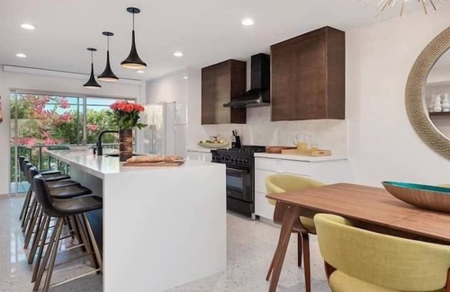 Old Las Palmas Condo | Modern Condo In Heart Of Palm Springs!