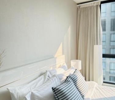 Huay Kaew Apartment | Modern Condo in Nimman P605 by Pimolplace