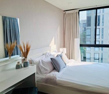 Huay Kaew Apartment | Modern Condo in Nimman P605 by Pimolplace