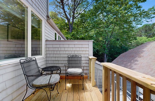 Mews Village Condo | Modern condo near golf & beach with AC, deck, W/D and board games