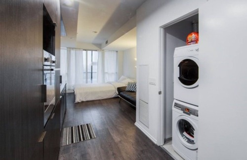 Financial District Condo | Modern Condo on Temperance Street