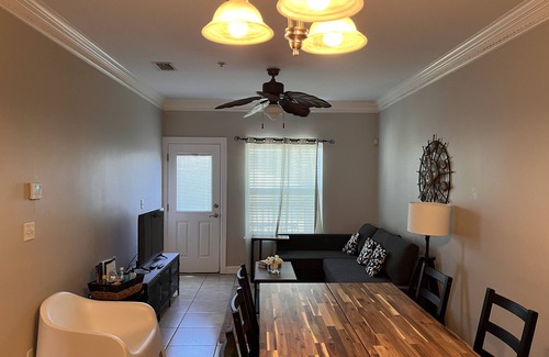 South Padre Island Apartment | Modern Condo near Beach w/outdoor pool