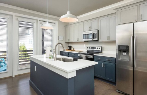 Chattanooga House | Modern Condo w/Mountain Views, 2 Private Decks!