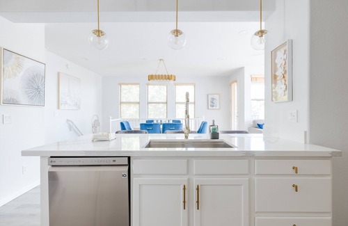 Kierland House | Modern Condo w/Pool, Hot Tub & Gym!