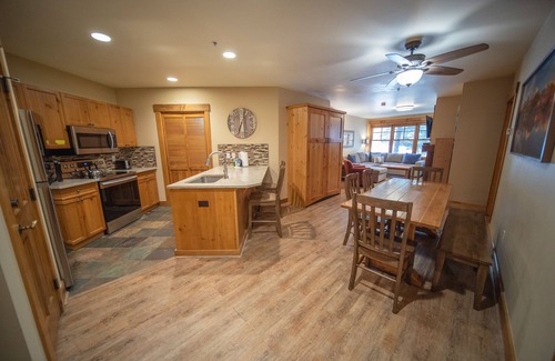 River Run Condo | Modern Condo, Walk to Ski Lifts & Dining!