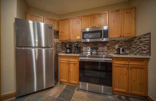 River Run Condo | Modern Condo, Walk to Ski Lifts & Dining!