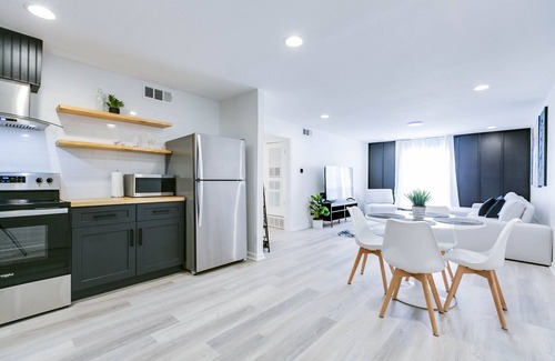 San Angelo Condo | Modern Condo Walkable to Downtown and River! Quiet Condominium!