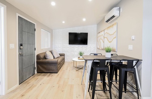 Gateway District Condo | Modern Condo Walking Distance to the Strip