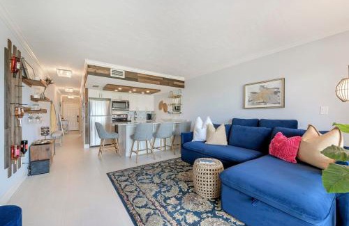 Vanderbilt Beach House | Modern Condo With Pool Steps From Vanderbilt Beach