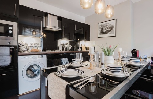 Cirencester Cottage | Modern contemporary dog friendly - Licata's Apartment