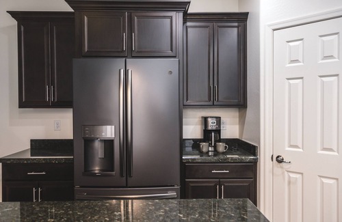 Avondale House | MODERN/Contemporary Smart Home! Comfort at its MAX!