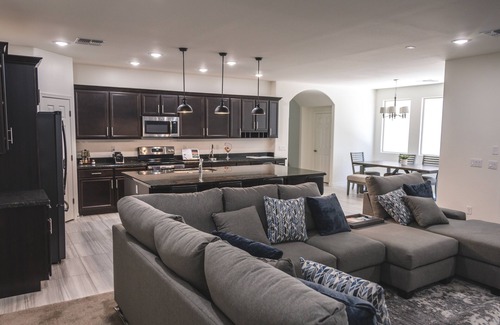 Avondale House | MODERN/Contemporary Smart Home! Comfort at its MAX!