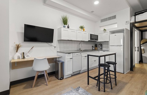 Capitol Hill Apartment | Modern Contemporary Studio in Downtown Denver
