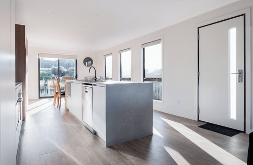 Newstead House | Modern & Convenient in Newstead