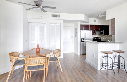 West Little Havana Apartment | Modern Coral Gables 2BR w/W/D, Pool & Gym, near Shops, by Blueground