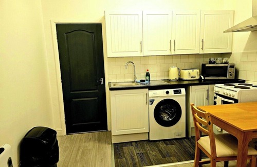 Bridgend Apartment | Modern & Cosy 1 bedroom flat