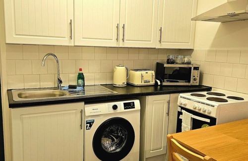 Bridgend Apartment | Modern & Cosy 1 bedroom flat